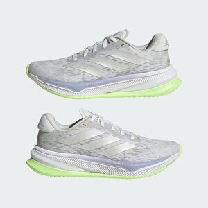 NWT Women's 8.5 Adidas Supernova Running Shoes